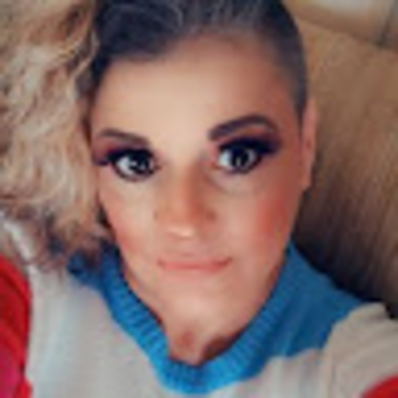 Meet your Posher, Michelle - Picture 1 of 1